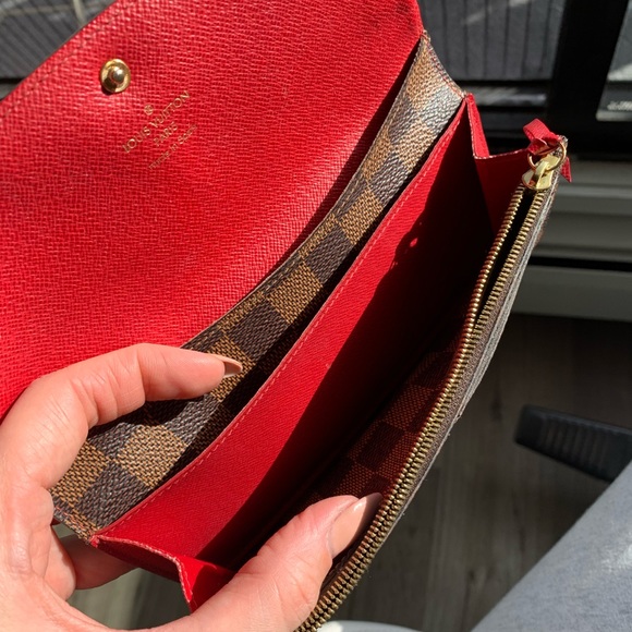 Louis Vuitton Emilie Wallet - Picture 6 of 8